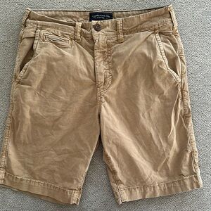 American Eagle khaki short